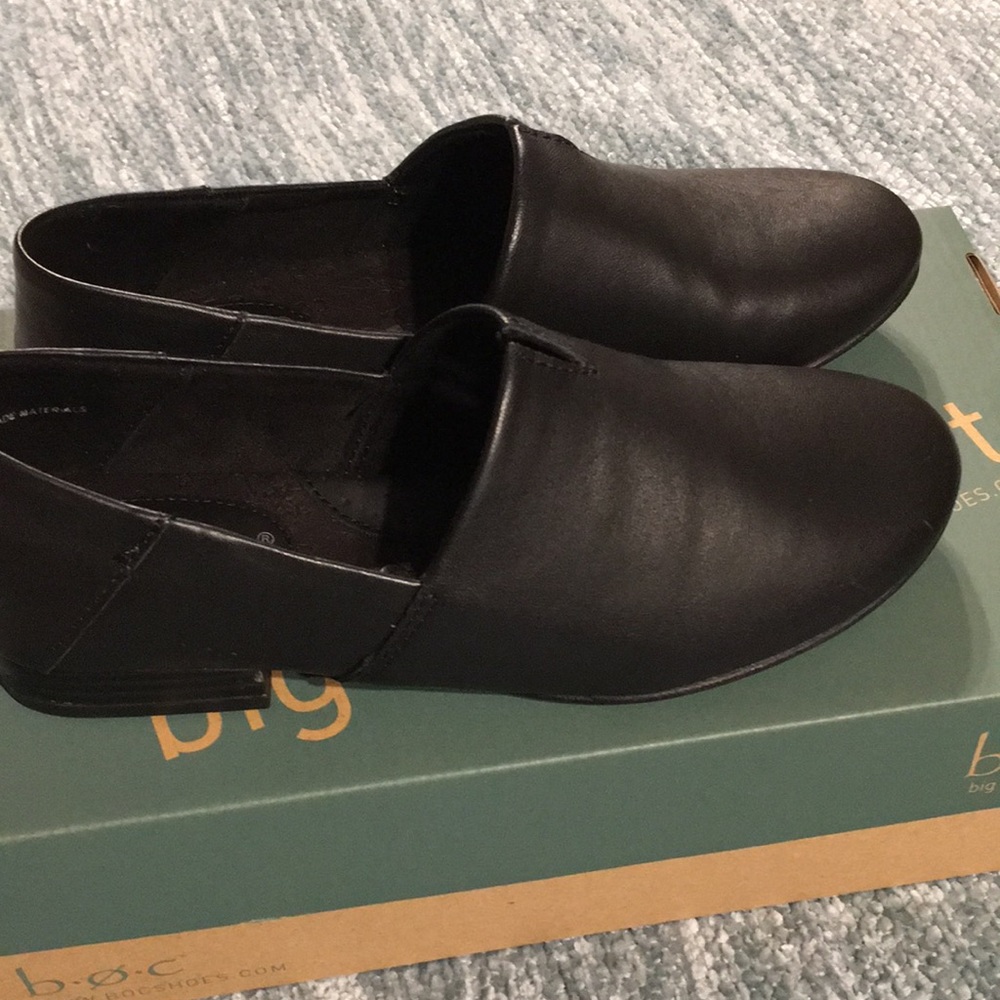 New BOC Born Leather Black Flat Shoes